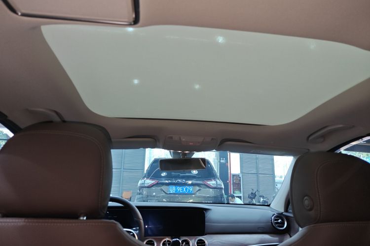 Mercedes-Benz E Class 2020 car image #26