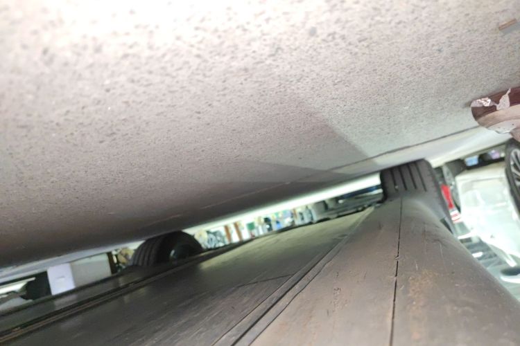 Tesla Model Y 2023 car image #26