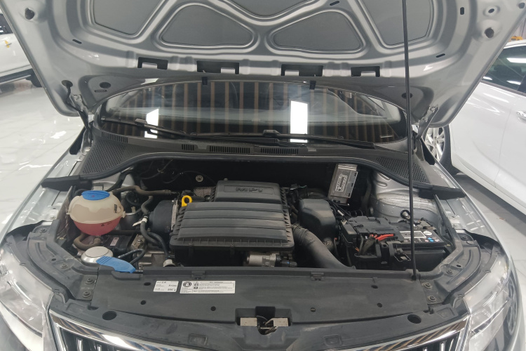 Skoda Rapid 2019 car image #26