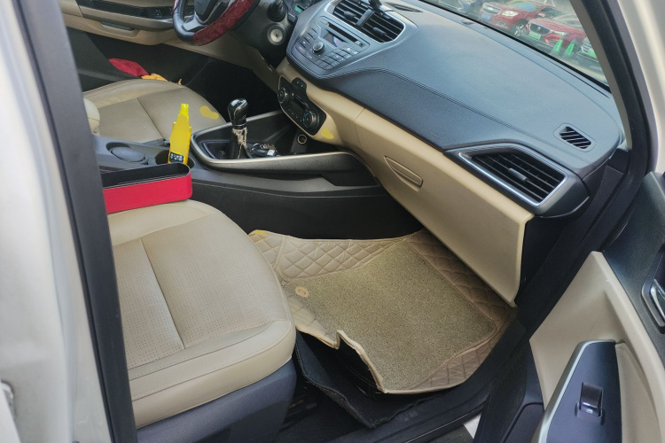 Ford Escort 2015 #26 Ford Escort 2015 immagine di auto #26