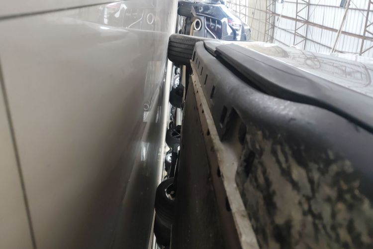 MG ES5 2025 car image #26