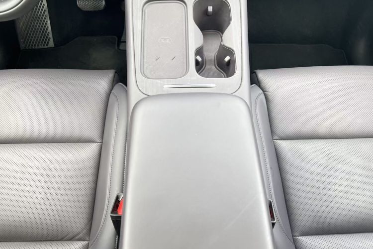 零跑汽车 零跑C10 2024 汽车图片 #26