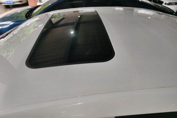 Roewe i5 2023 car image #26