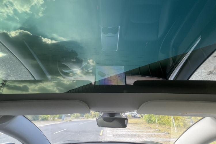 Tesla Model 3 2021 car image #26