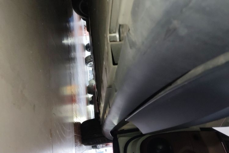 Livan 2024 car image #26