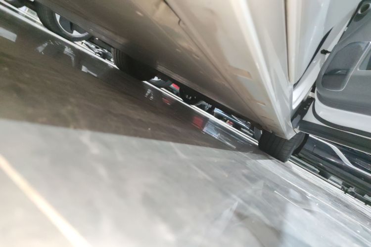 极氪 极氪009 2023 汽车图片 #26