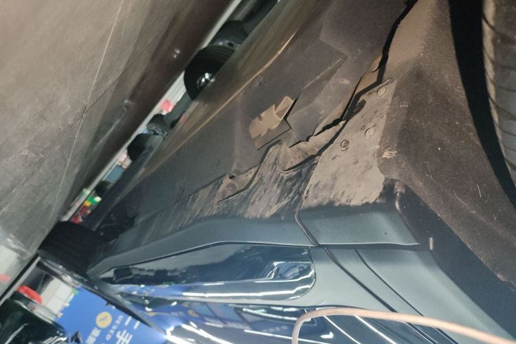 哪吒汽车 哪吒X 2024 汽车图片 #26