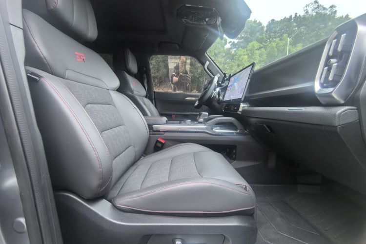 Jetour Traveller 2024 car image #26