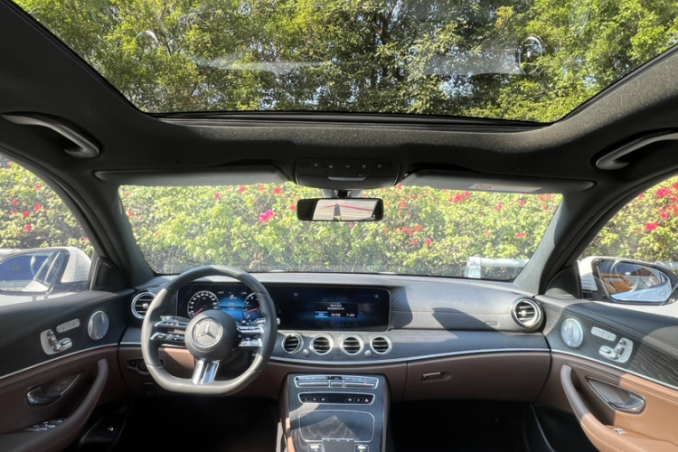 Mercedes-Benz E Class 2021 car image #26