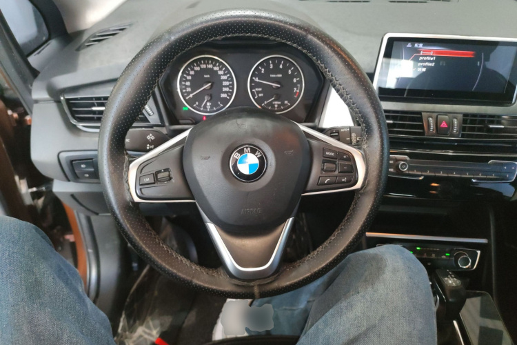 BMW 2 Series Tourer 2016 imagem de carro #26