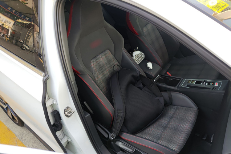 Volkswagen GolfGTI 2021 car image #26