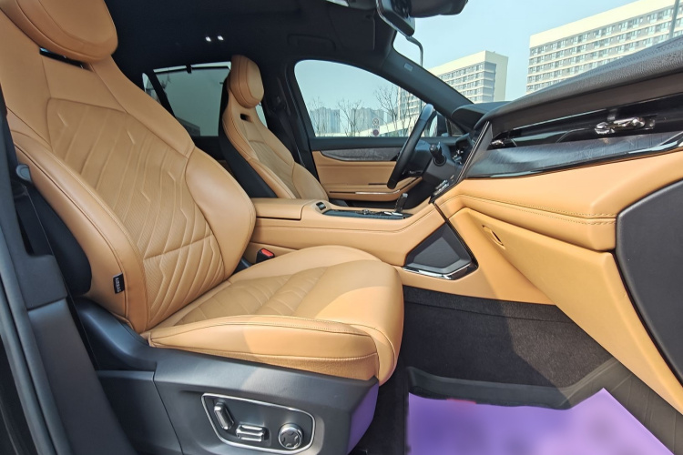 Lynk & Co 09 EM-P 2022 car image #26