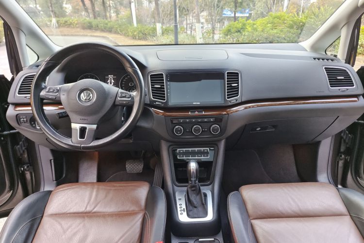 Volkswagen Sharan 2015 imagem de carro #26
