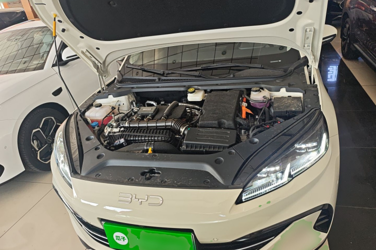 BYD Seal 06 DM-i 2025 #26 BYD Seal 06 DM-i 2025 immagine di auto #26