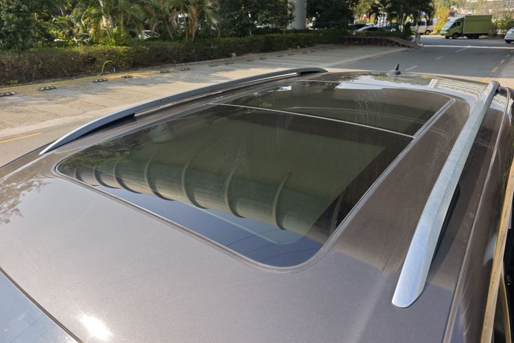 Volkswagen Sharan 2017 #26 Volkswagen Sharan 2017 car image #26