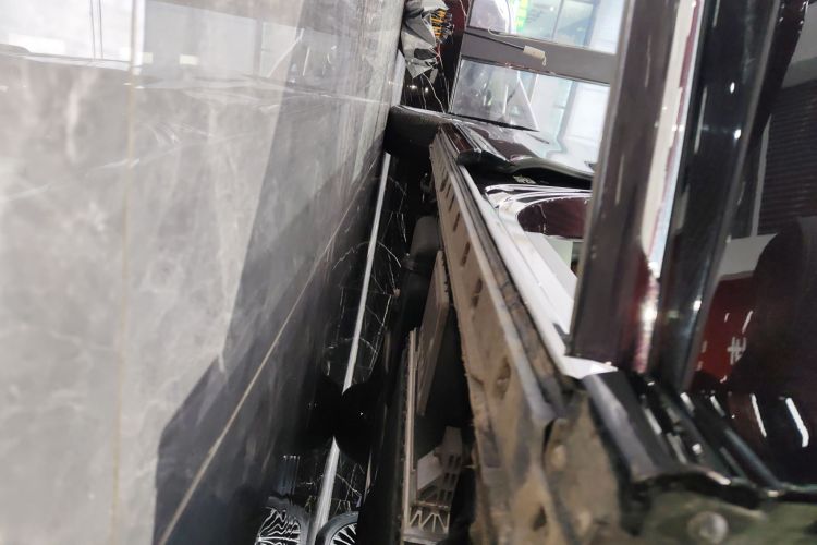 HongQi HQ9 PHEV 2024 #26 HongQi HQ9 PHEV 2024 car image #26