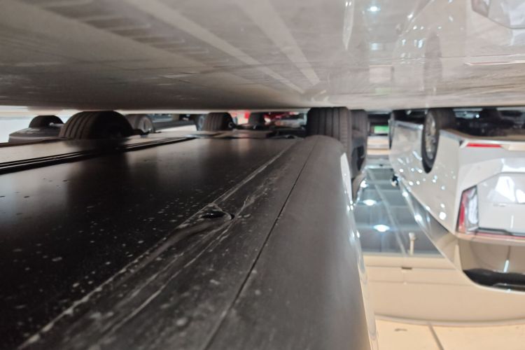 Tesla Model Y L 2025 image de voiture #26