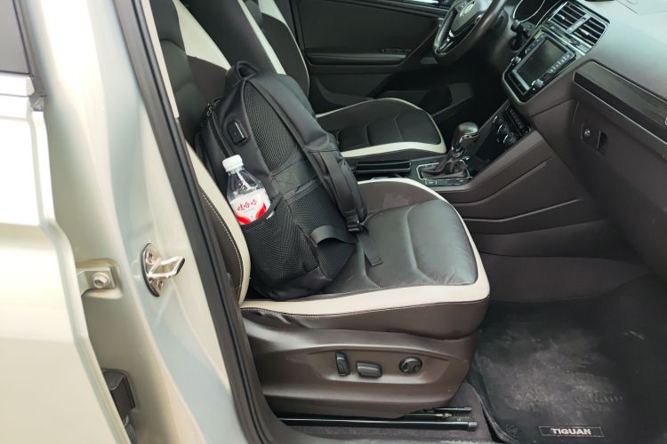 Volkswagen Tiguan L 2018 #26 Volkswagen Tiguan L 2018 car image #26