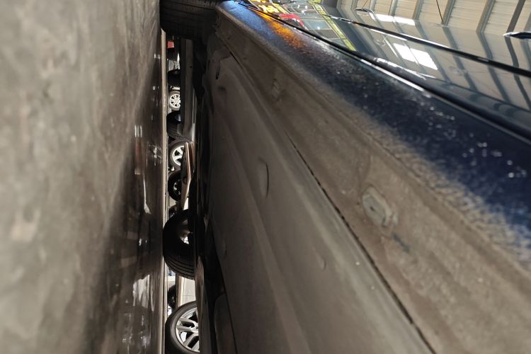 Volkswagen Touran 2018 car image #26