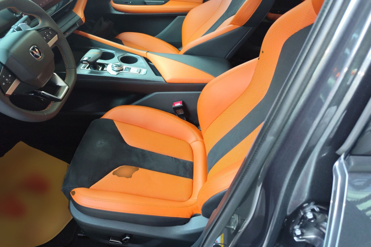 Changan UNI-V 2024 car image #26