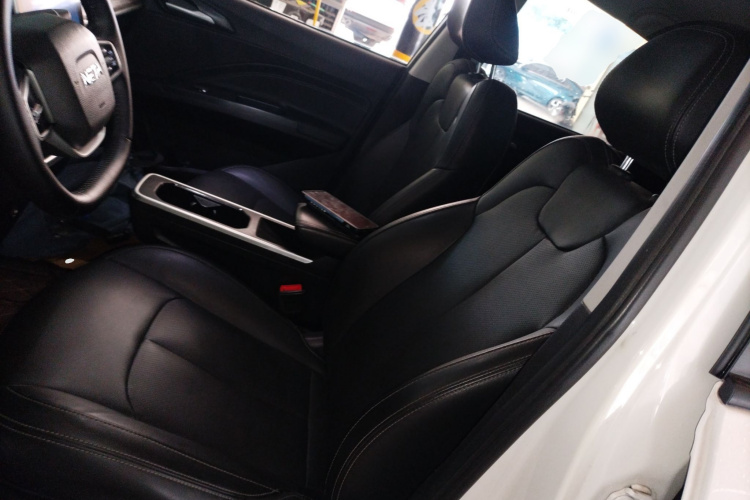 哪吒汽车 哪吒V 2023 #26 哪吒汽车 哪吒V 2023 汽车图片 #26