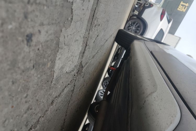 Suzuki S-Cross 2014 immagine di auto #26