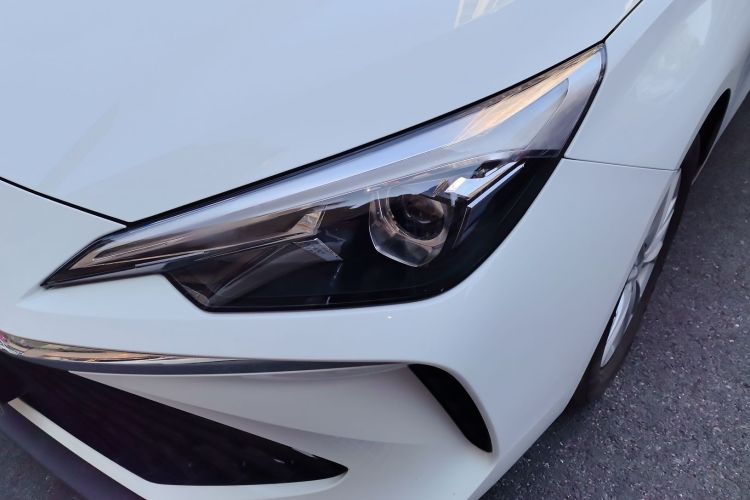 Roewe i5 2023 изображение автомобиля #26