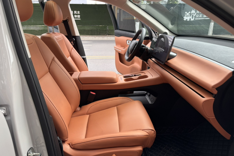 零跑汽车 零跑C10 2024 汽车图片 #26