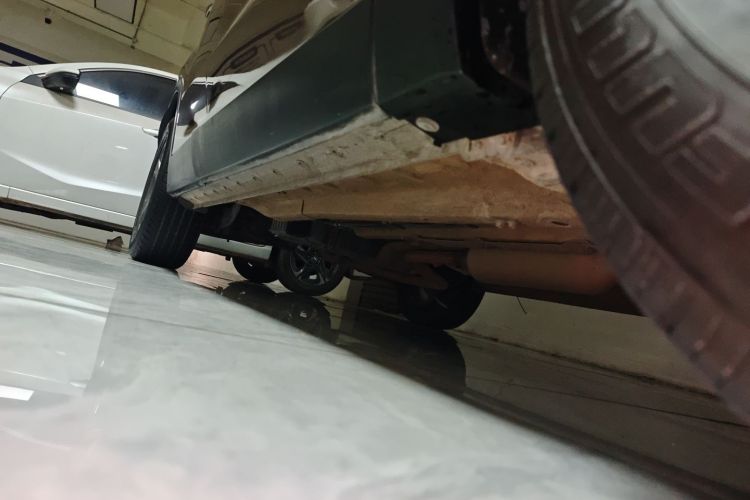 X70M 2020 car image #26
