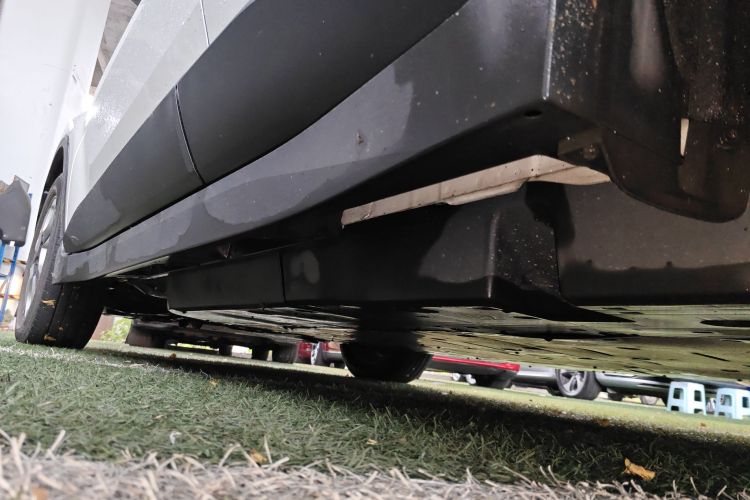 Toyota C-HR EV 2021 car image #26