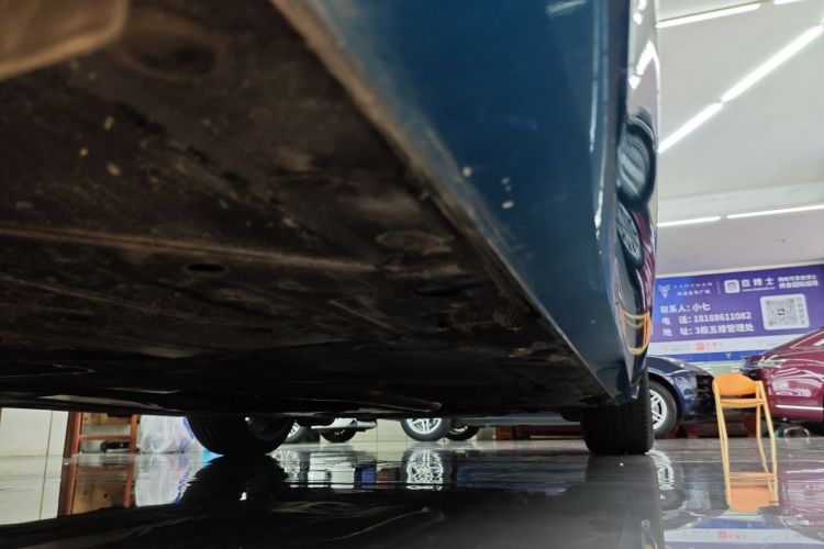 BMW 4 Series 2018 car image #26