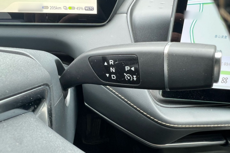 Deepal SL03 2022 image de voiture #26