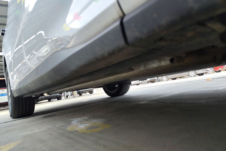 BYD Tang L 2025 immagine di auto #26