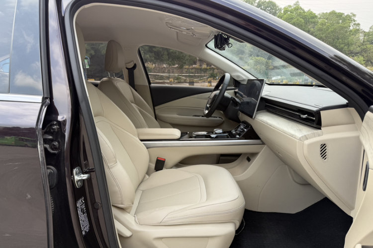 Wuling Starlight 2023 car image #26