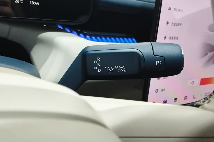 极氪 极氪007 2024 汽车图片 #26