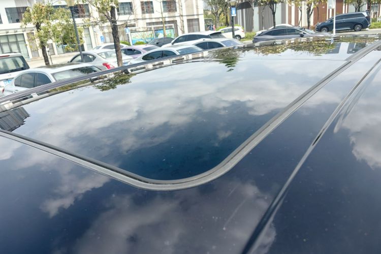 Forthing V9 2024 immagine di auto #26