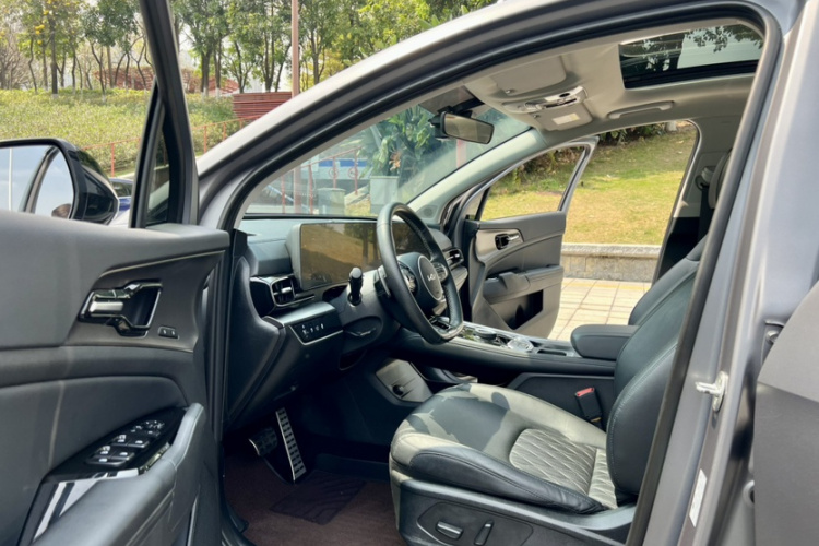 起亚 狮铂拓界 2022 汽车图片 #26