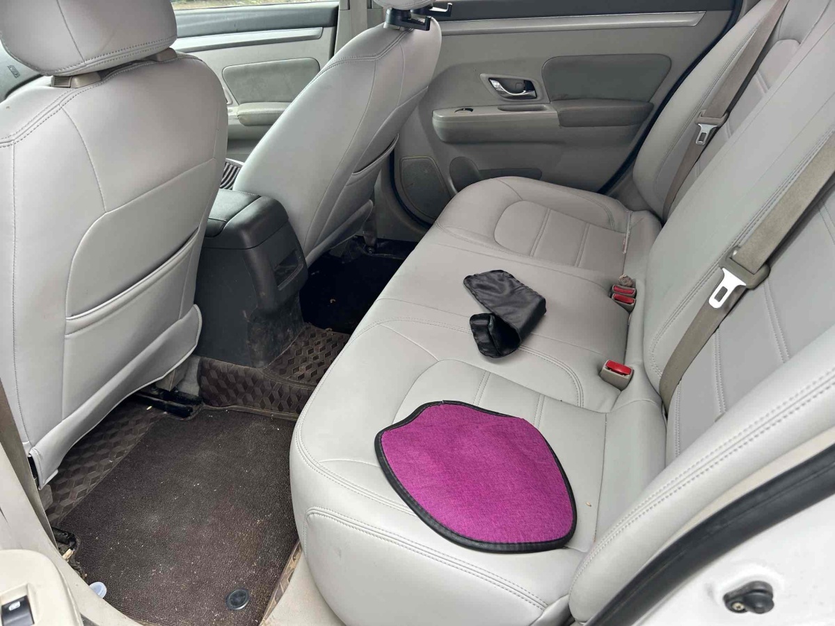 Forthing JOYEAR S50 2016 #26 Forthing JOYEAR S50 2016 immagine di auto #26