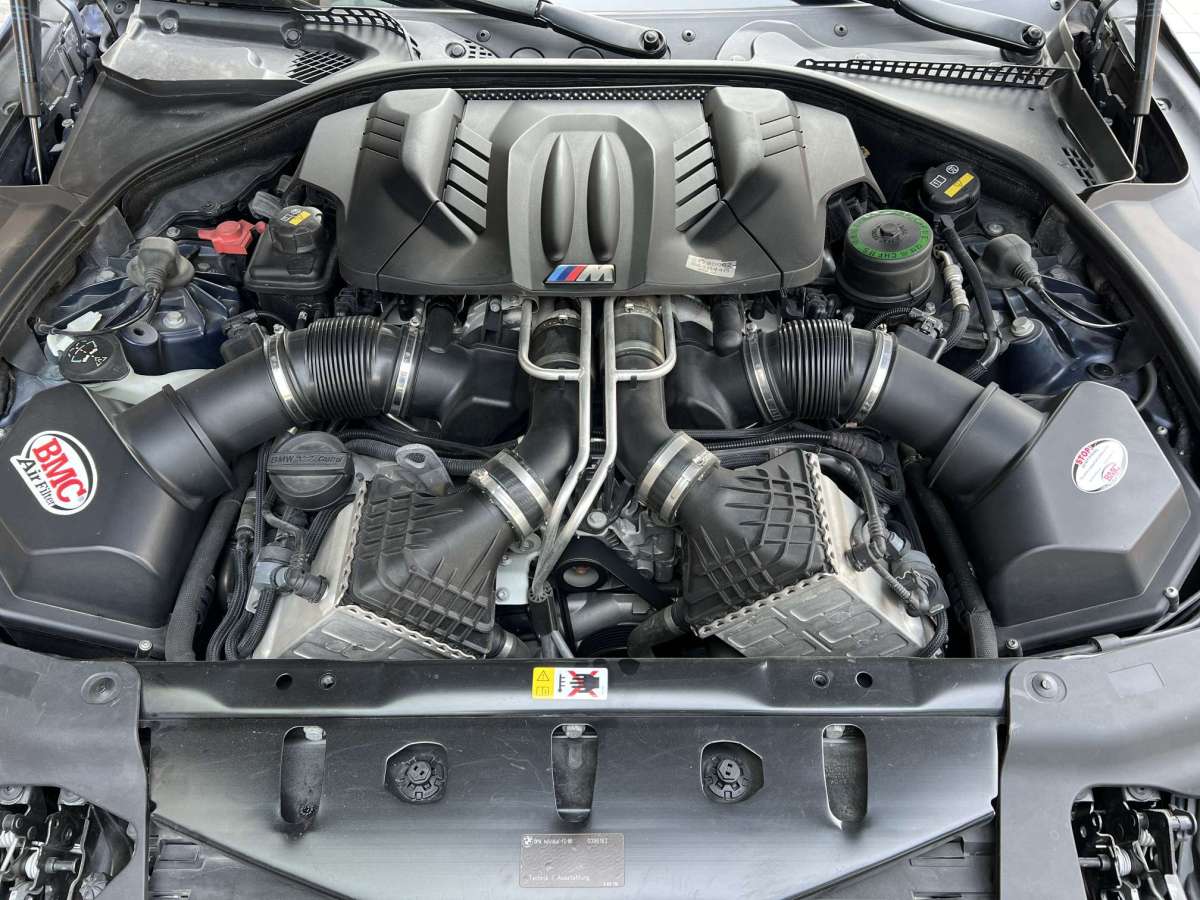 BMW M6 2013 car image #26