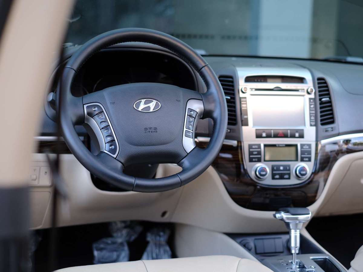 Hyundai Santa Fe Classic 2011 immagine di auto #26