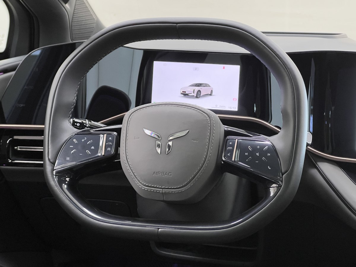 HongQi EH7 2024 #26 HongQi EH7 2024 car image #26