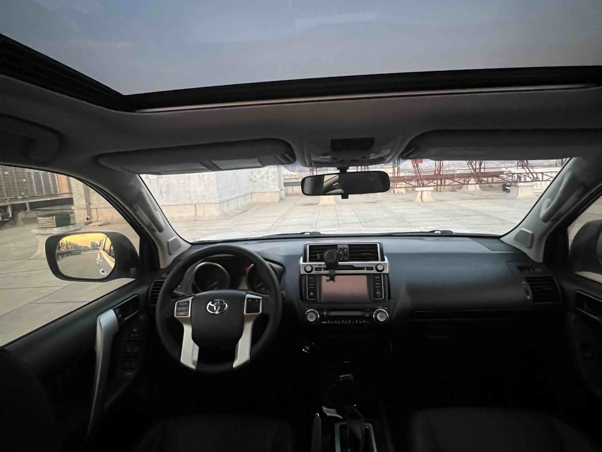 Toyota Prado (Imported) 2014 car image #26