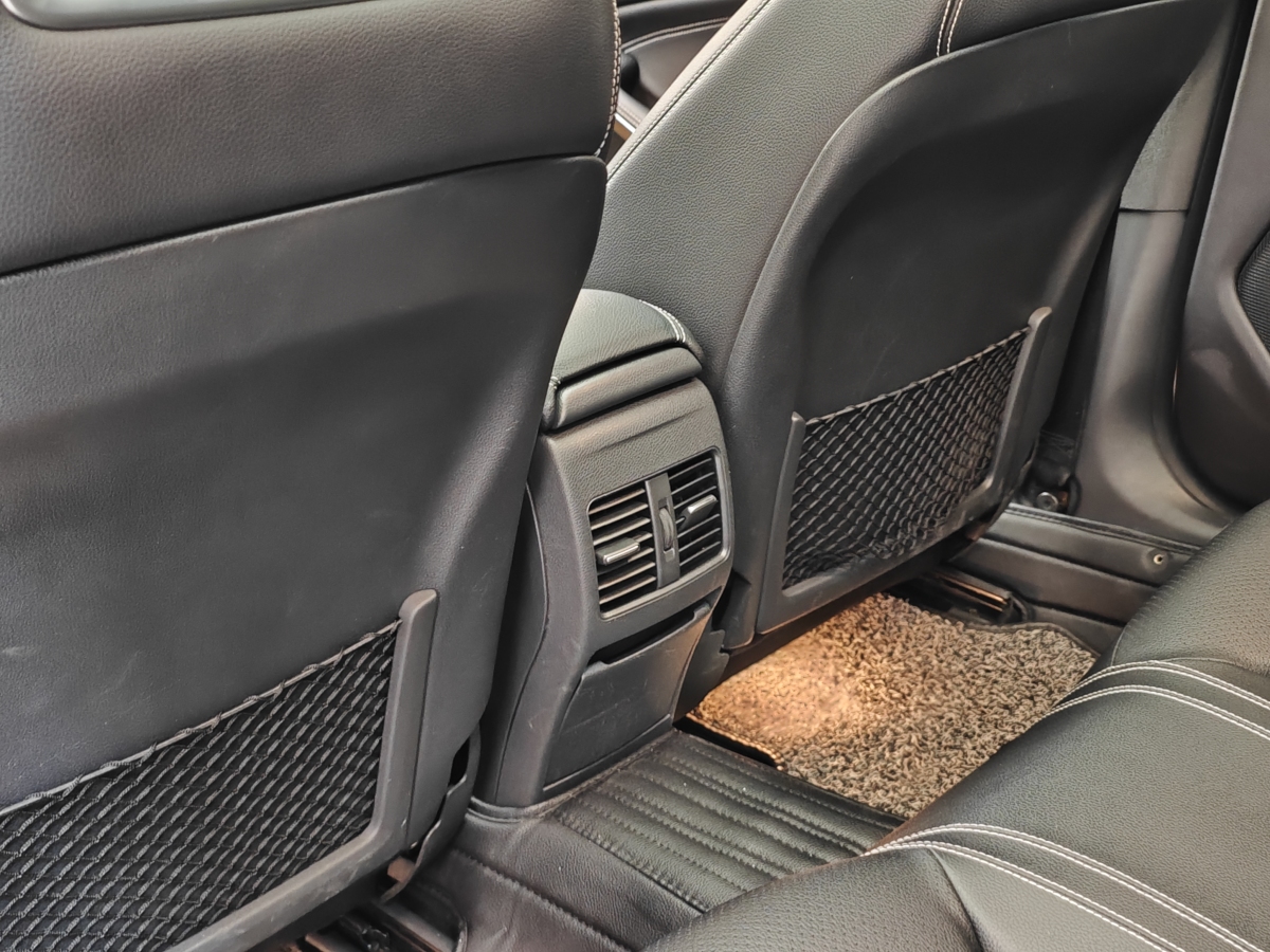 Mercedes-Benz GLA Class (Imported) 2019 #26 Mercedes-Benz GLA Class (Imported) 2019 immagine di auto #26