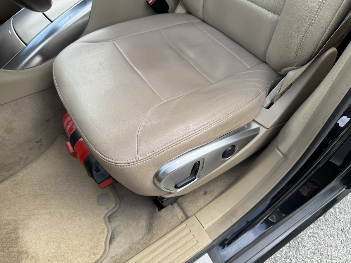 Mercedes-Benz R Class 2013 car image #26