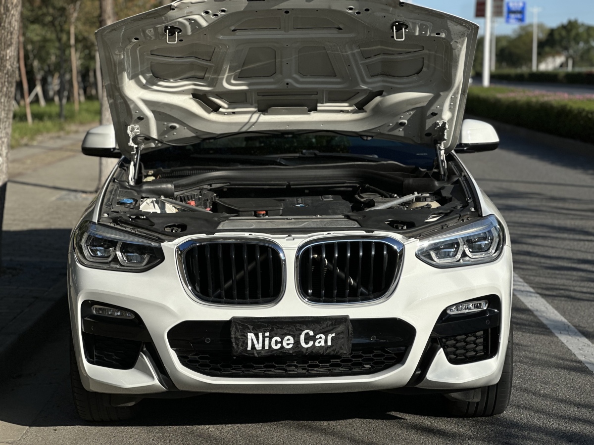 BMW X4 M 2018 immagine di auto #26