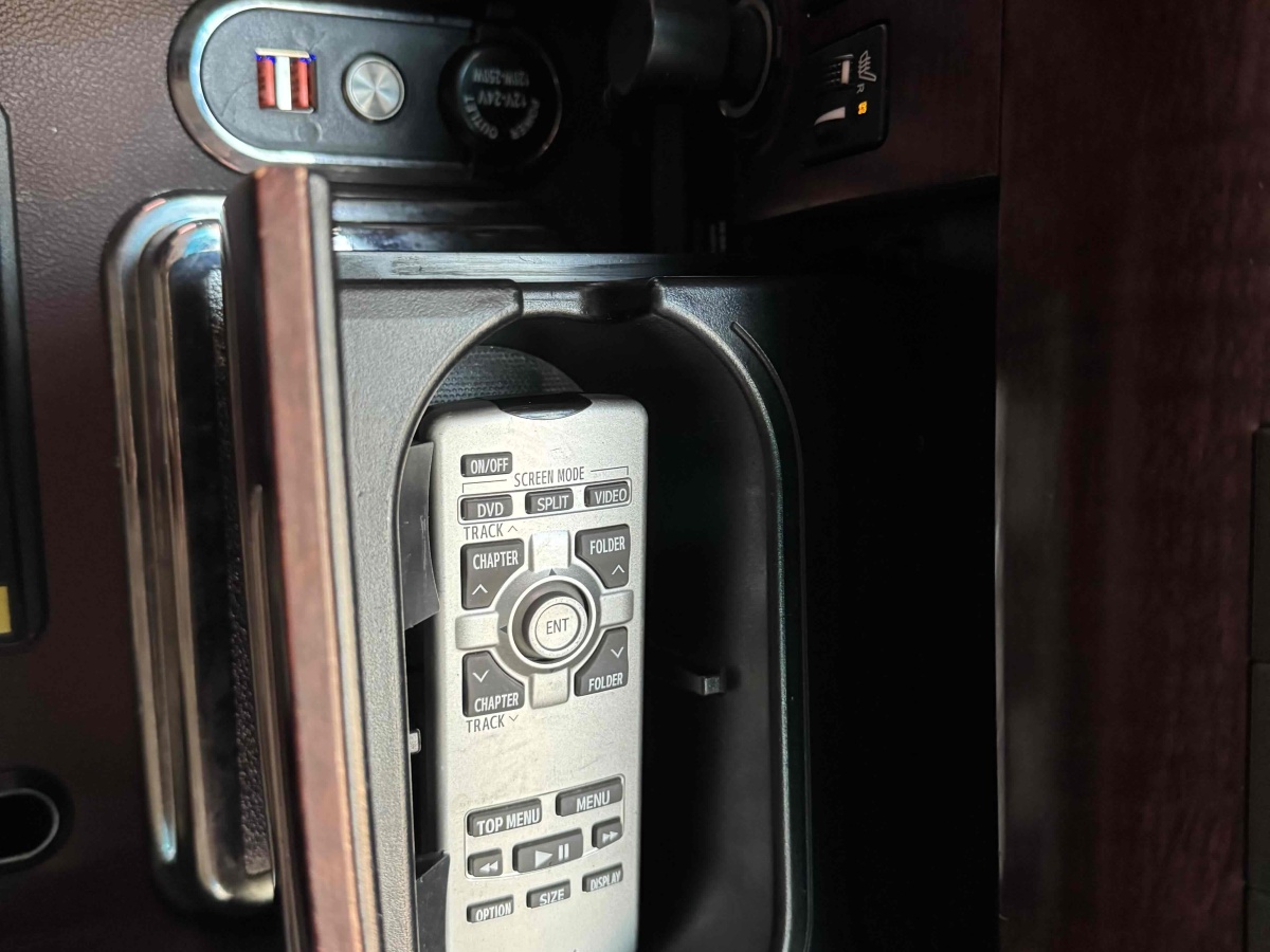 Toyota SIENNA 2010 #26 Toyota SIENNA 2010 imagen de coche #26