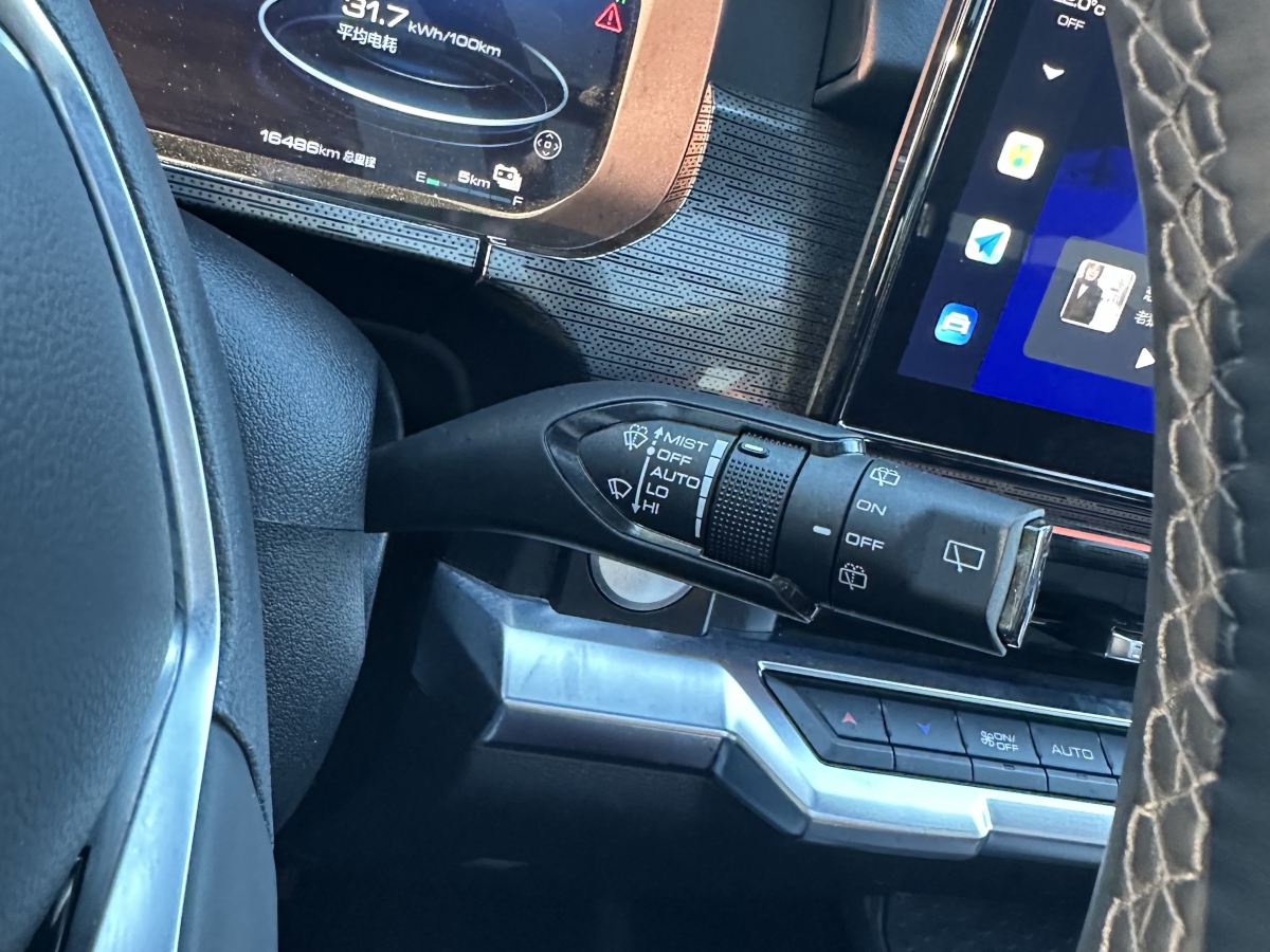 Tank 400 New Energy 2024 #26 Tank 400 New Energy 2024 car image #26