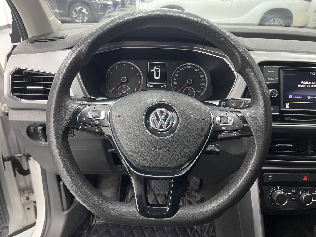 Volkswagen T-Cross 2019 car image #26