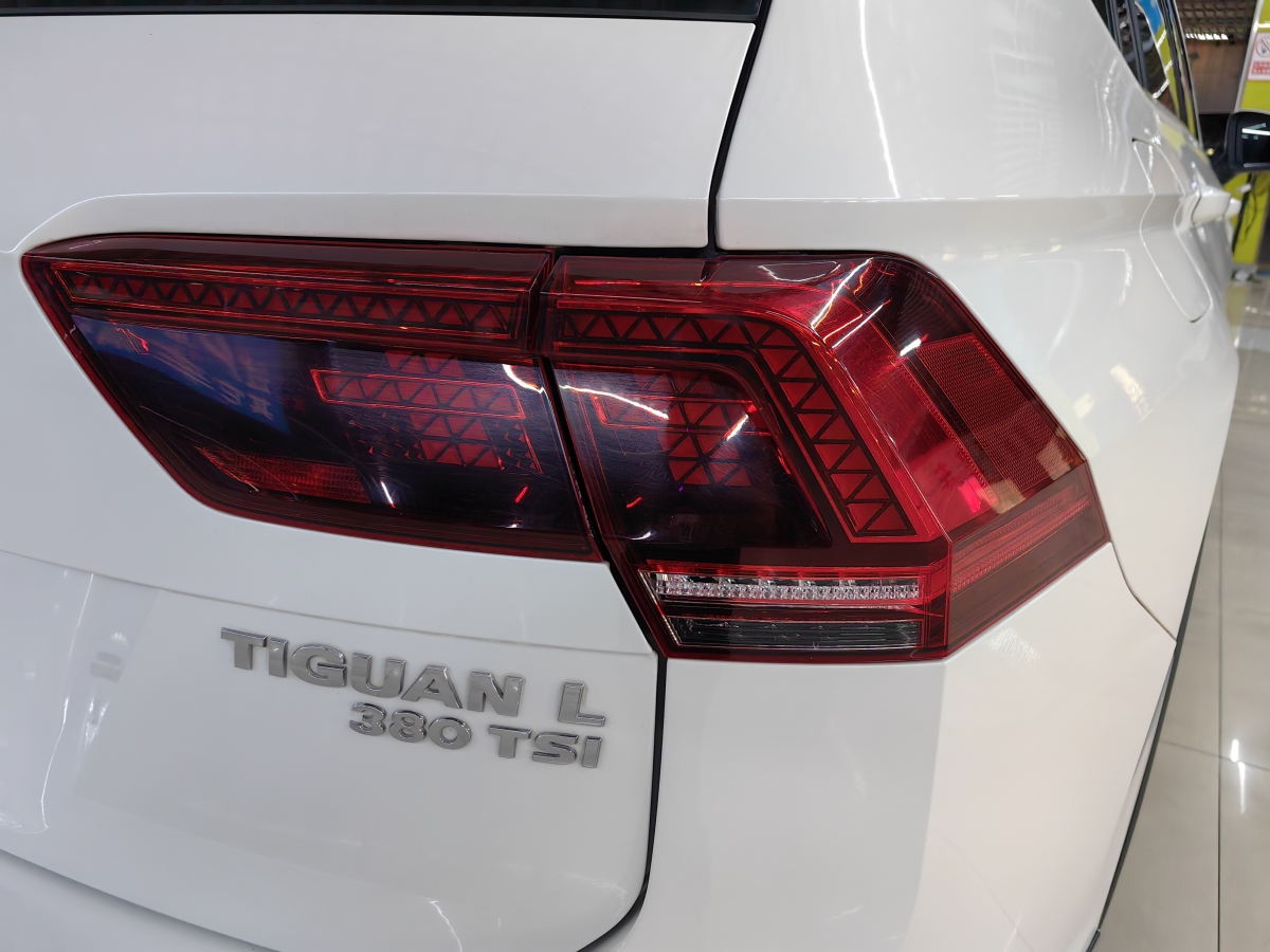 Volkswagen Tiguan L 2018 #26 Volkswagen Tiguan L 2018 car image #26