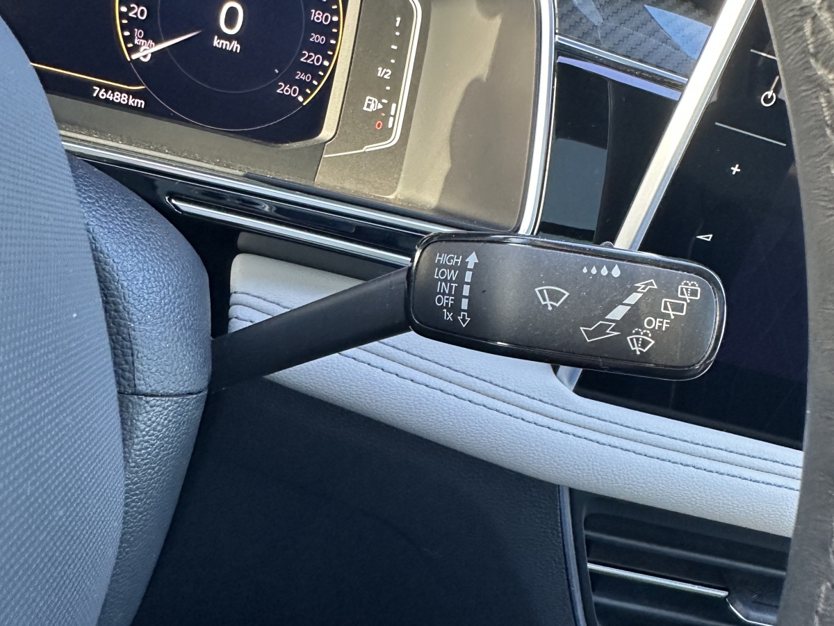 Volkswagen Tiguan L 2021 car image #26